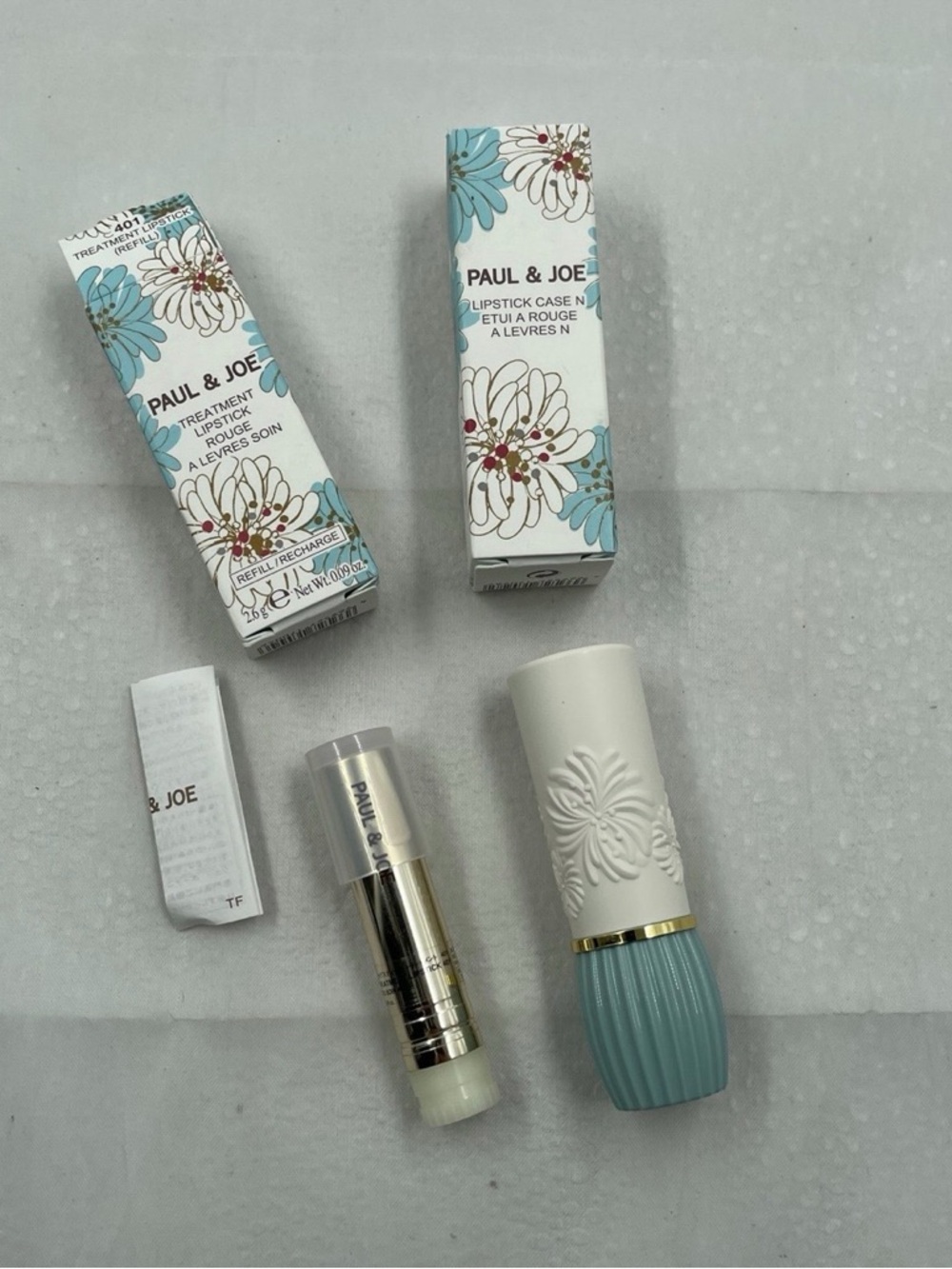 Paul and Joe Cat Lip Balm Lipstick - Picture 4 of 7